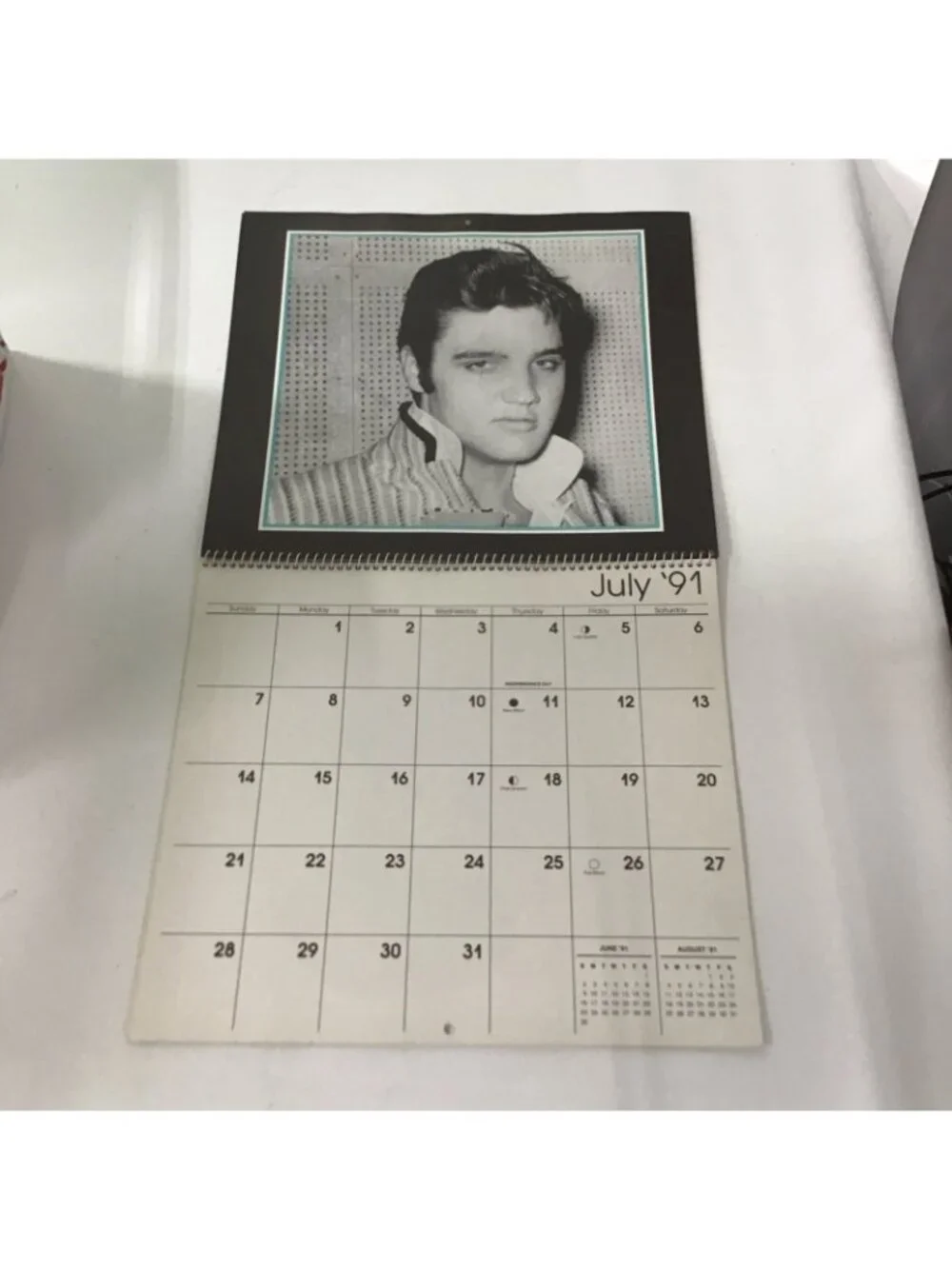 Vintage 1991 Cleo Elvis Presley Calendar